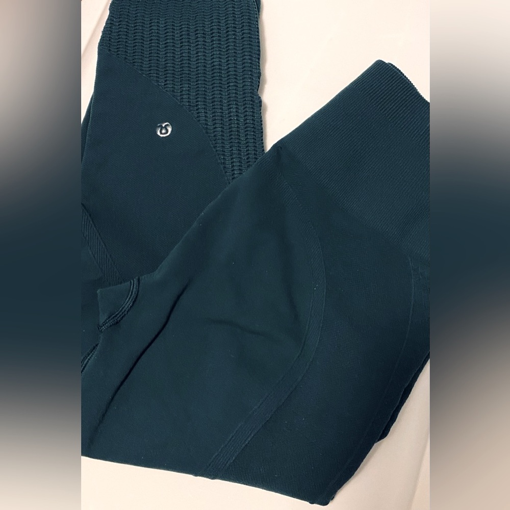 LULULEMON SEAMLESS TRAINING HIGH-RISE TIGHT 25”- ALPINE GREEN